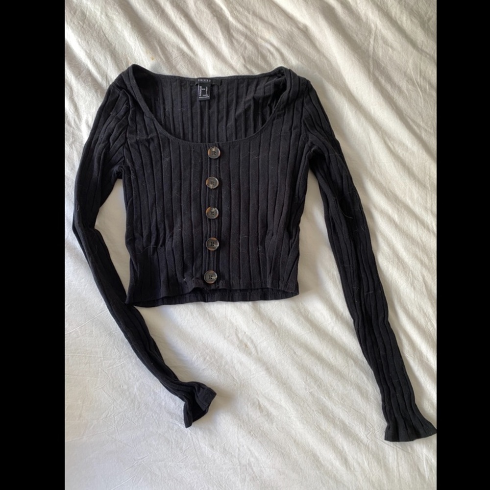 Black cropped ribbed sweater